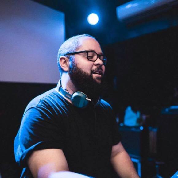 DJ Thiago Burgos
