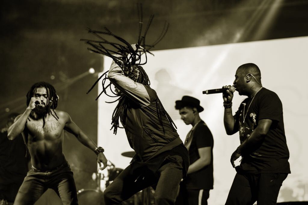 ÀTØØXXÁ e Heavy Baile - por Gabriel Arruda